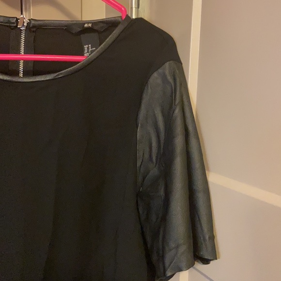 H&M Black top with leather - Picture 5 of 8